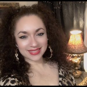 Meet your Posher, Sonia